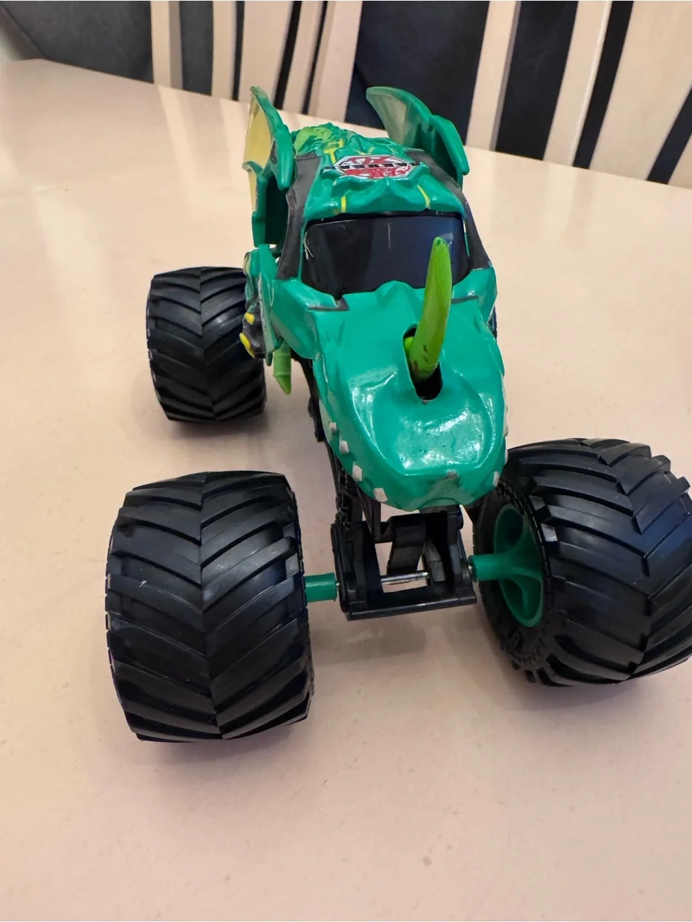 Dragonoid Monster Truck 1:24